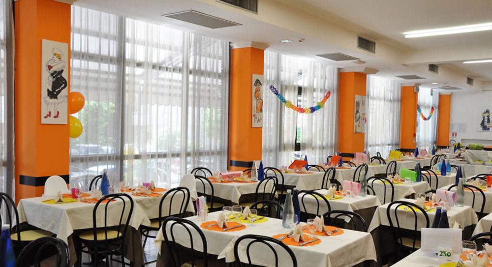 Hotel Adelphi Riccione Luaran gambar
